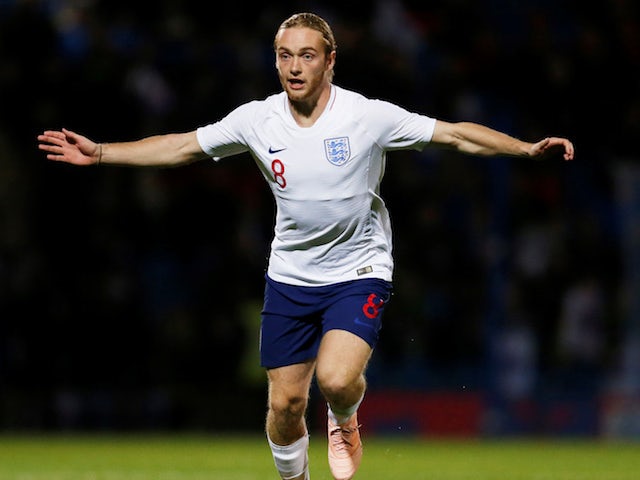 Tom Davies in action for England Under-21s on October 11, 2018