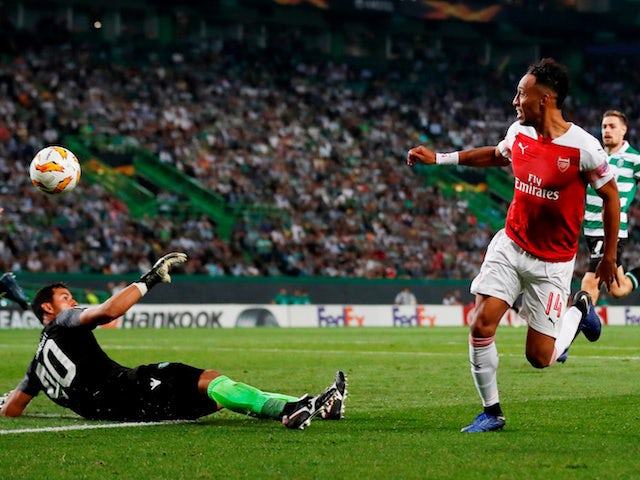 Pierre-Emerick Aubameyang has a shot during the Europa League group game between Sporting Lisbon and Arsenal on October 25, 2018