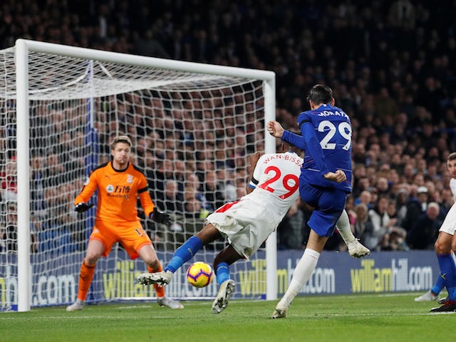 Alvaro Morata gets his second during the Premier League game between Chelsea and Crystal Palace on November 4, 2018