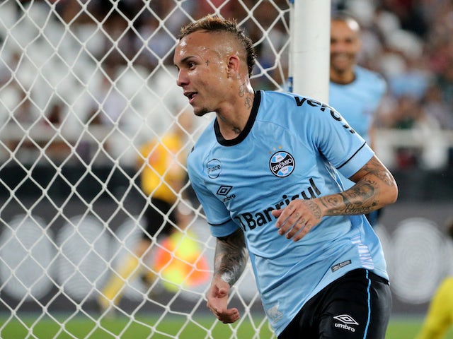 Report: Man United scouting Gremio ace