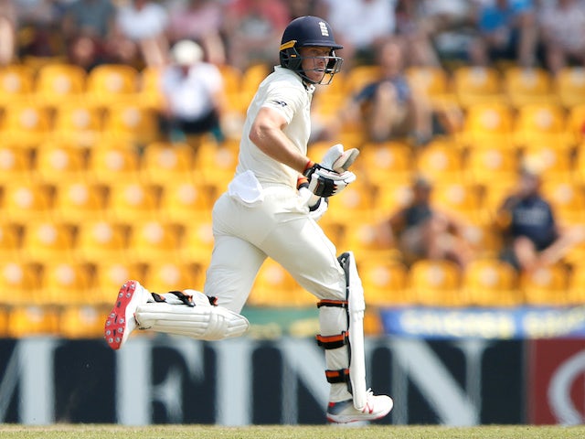 England ride luck to take 206-run lead against Sri Lanka