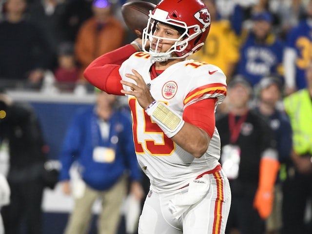 Kansas City sweep aside Indianapolis to book spot in AFC Championship game