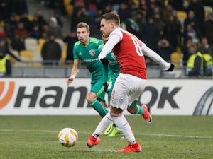 Arsenal cruise past Vorskla to win group