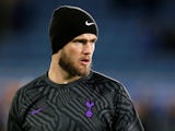 Eric Dier warms up for Spurs on December 8, 2018