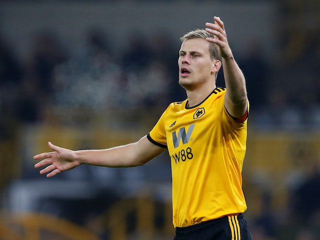 Ryan Bennett signs new Wolves contract