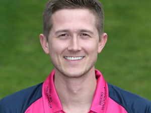 Joe Denly guides Sydney Sixers to victory with unbeaten 76