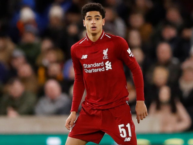 Wolves 'to sign defender Ki-Jana Hoever from Liverpool'