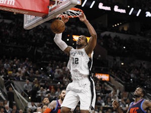 Aldridge scores career-high 56 points as Spurs defeat Thunder