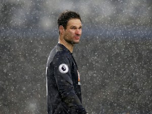 Everton 'in talks with Asmir Begovic over two-year deal'