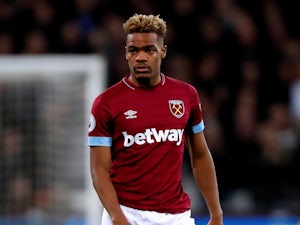 West Ham boss Pellegrini warns young stars to take things a step at a time