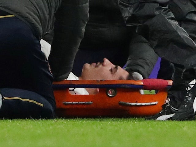 Arsenal's Hector Bellerin is stretchered off on January 19, 2019