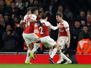 Arsenal beat Chelsea to open up top-four race