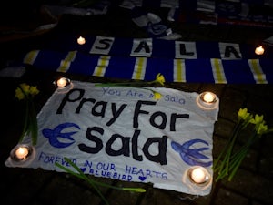 Police resume Emiliano Sala search