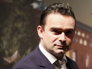 Arsenal to wait until summer for Overmars?