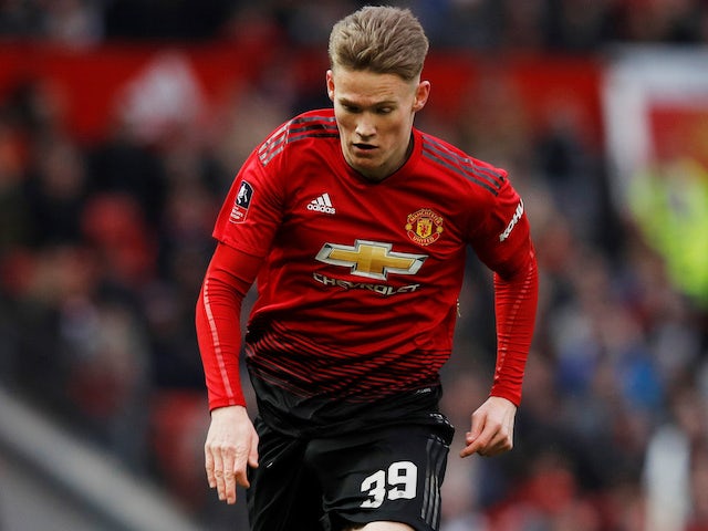 Scott McTominay signs new long-term Manchester United contract