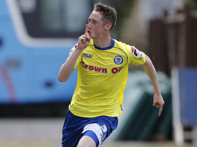 Rochdale agree loan deal for Joe Bunney