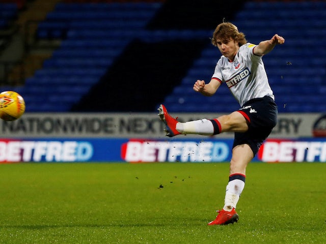 Bolton boss Parkinson defends decision to withdraw teenager Luca Connell