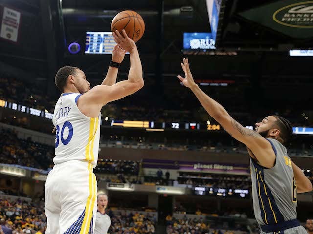 Warriors crush Pacers on way to 11th successive win