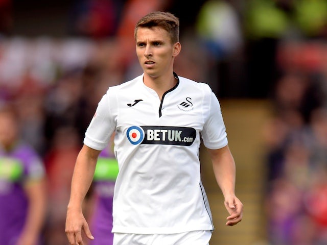 Villa strike late deal for Swansea's Tom Carroll