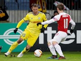 Maksim Skavysh and Nacho Monreal compete for the ball as Arsenal face BATE Borisov in the Europa League on February 14, 2019.