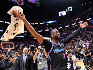 Dwyane Wade edges Heat victory over Warriors on the buzzer