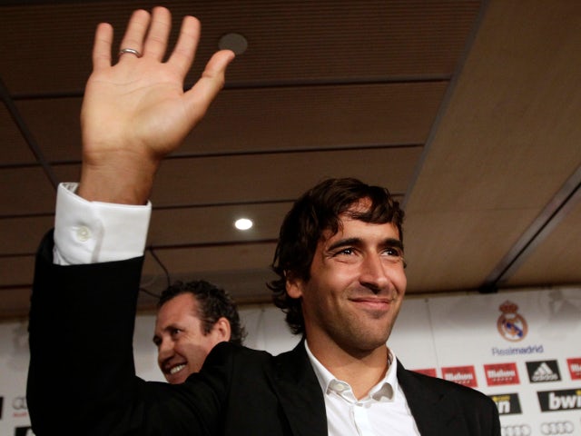 Madrid consider Raul as Zidane replacement?