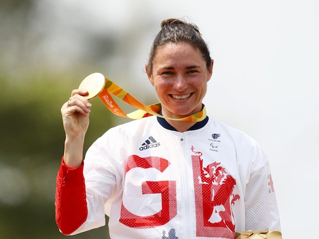 Dame Sarah Storey sets new world record in 3000m individual