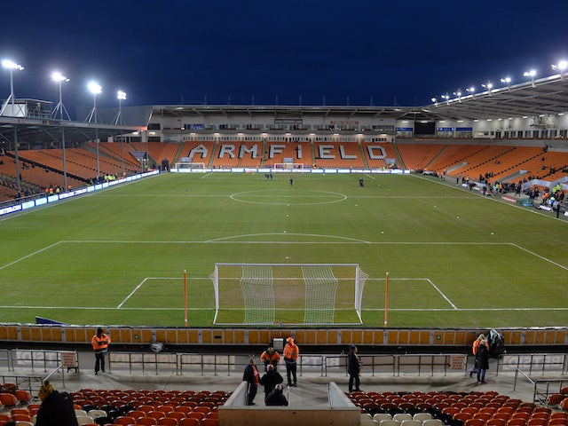 Blackpool open investigation into video of steward hitting fan