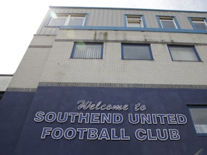 Southend keeper Nathan Bishop close to Man Utd move