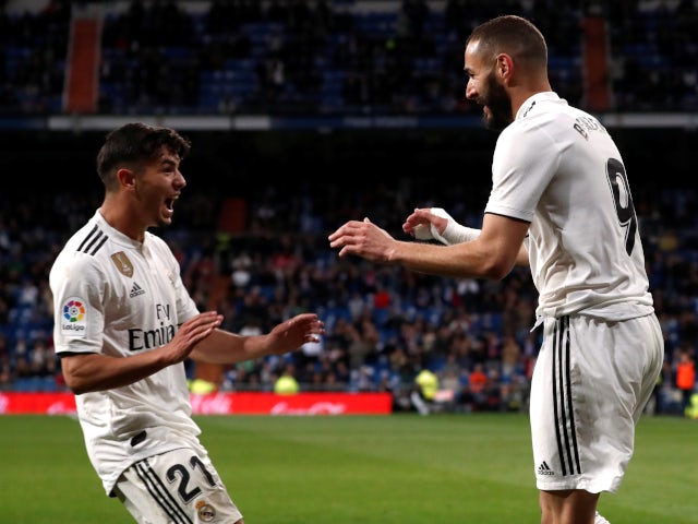 Karim Benzema reacts to Real Madrid's second goal against Huesca on March 31, 2019