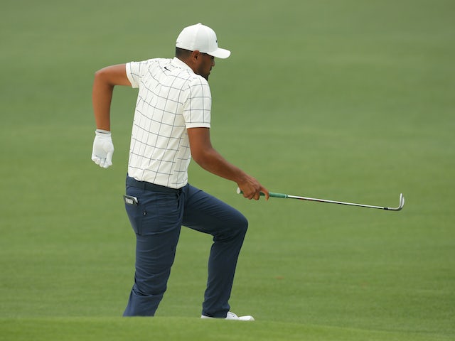 Finau sets clubhouse target on penultimate round