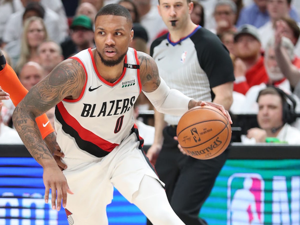 Nba Roundup Damian Lillard Stars As Portland Close On