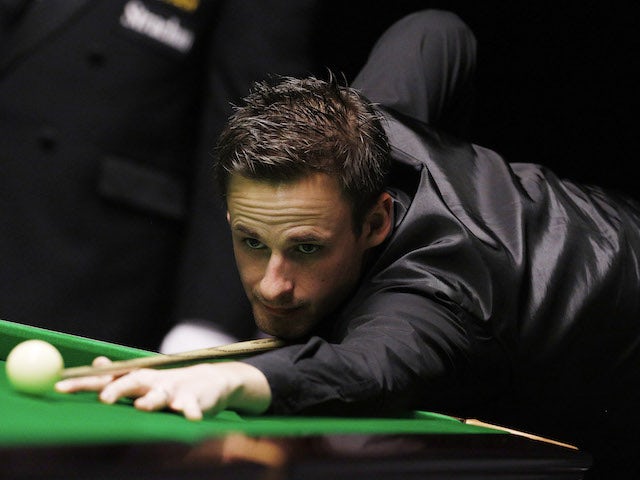 David Gilbert eases into second round at Crucible