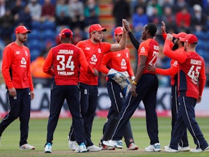 Eoin Morgan leads England to T20 victory over Pakistan