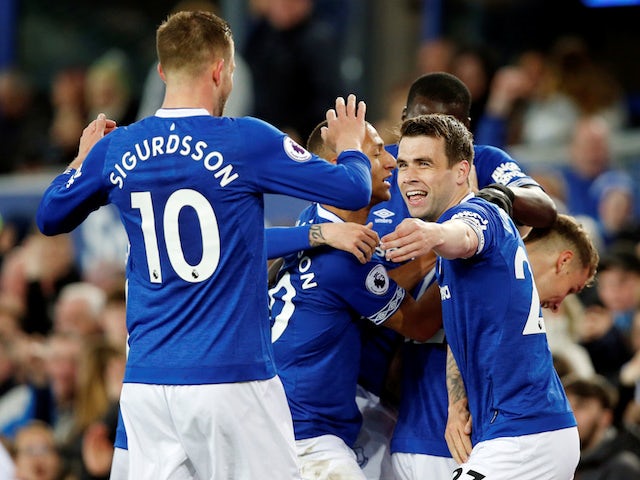 Everton beat Burnley to stay in Europa League hunt