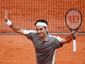 Roger Federer off to winning start in French Open return