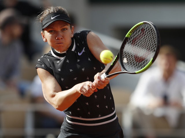 Simona Halep comfortably into French Open quarter-finals