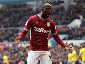 Albert Adomah joins Nottingham Forest on two-year deal
