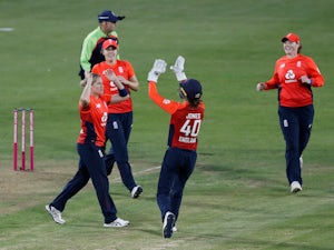 England beat Australia by 17 runs in final Ashes T20