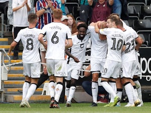 Swansea come from behind to see off Hull