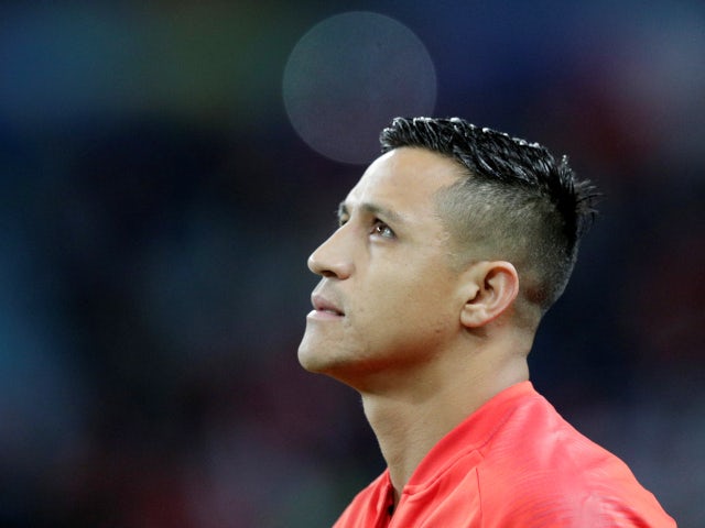 Sanchez 'refusing to take pay cut as part of United exit'