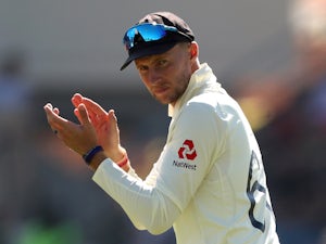 The Ashes: England battling to keep Ashes hopes alive on day three