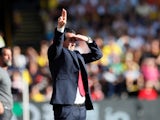 Unai Emery salutes the action during the Premier League game between Watford and Arsenal on September 15, 2019