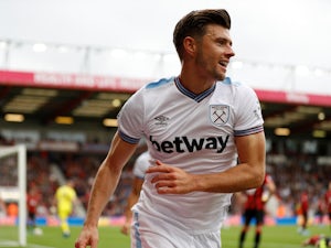 Aaron Cresswell signs new four-year West Ham contract