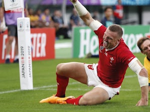 Wales defeat Australia to close in on quarter-finals