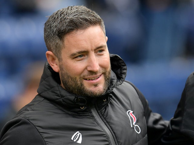 Lee Johnson to appeal against red card in Brentford defeat