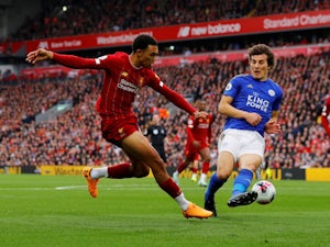 <span class="p2_live">LIVE</span> Liverpool 2-1 Leicester