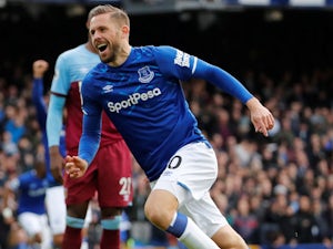 Everton see off West Ham to ease pressure on Marco Silva