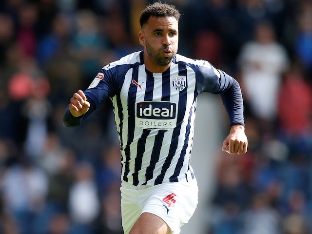 Hal Robson-Kanu strikes late to keep West Brom top of the league