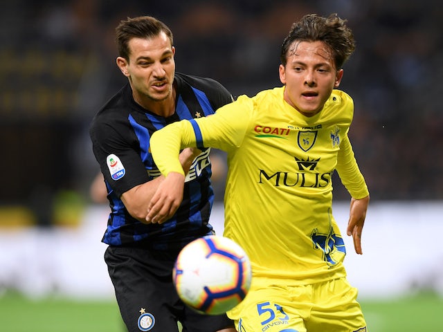 Chelsea 'send scouts to watch Chievo forward Vignato'
